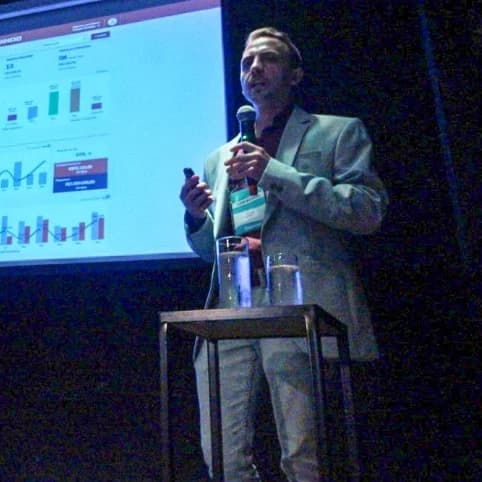 Mariano Sandonato, fundador de Base Core